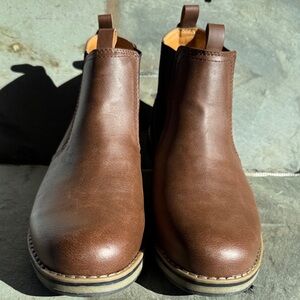 Izod Men's Rich Brown Leather Boots